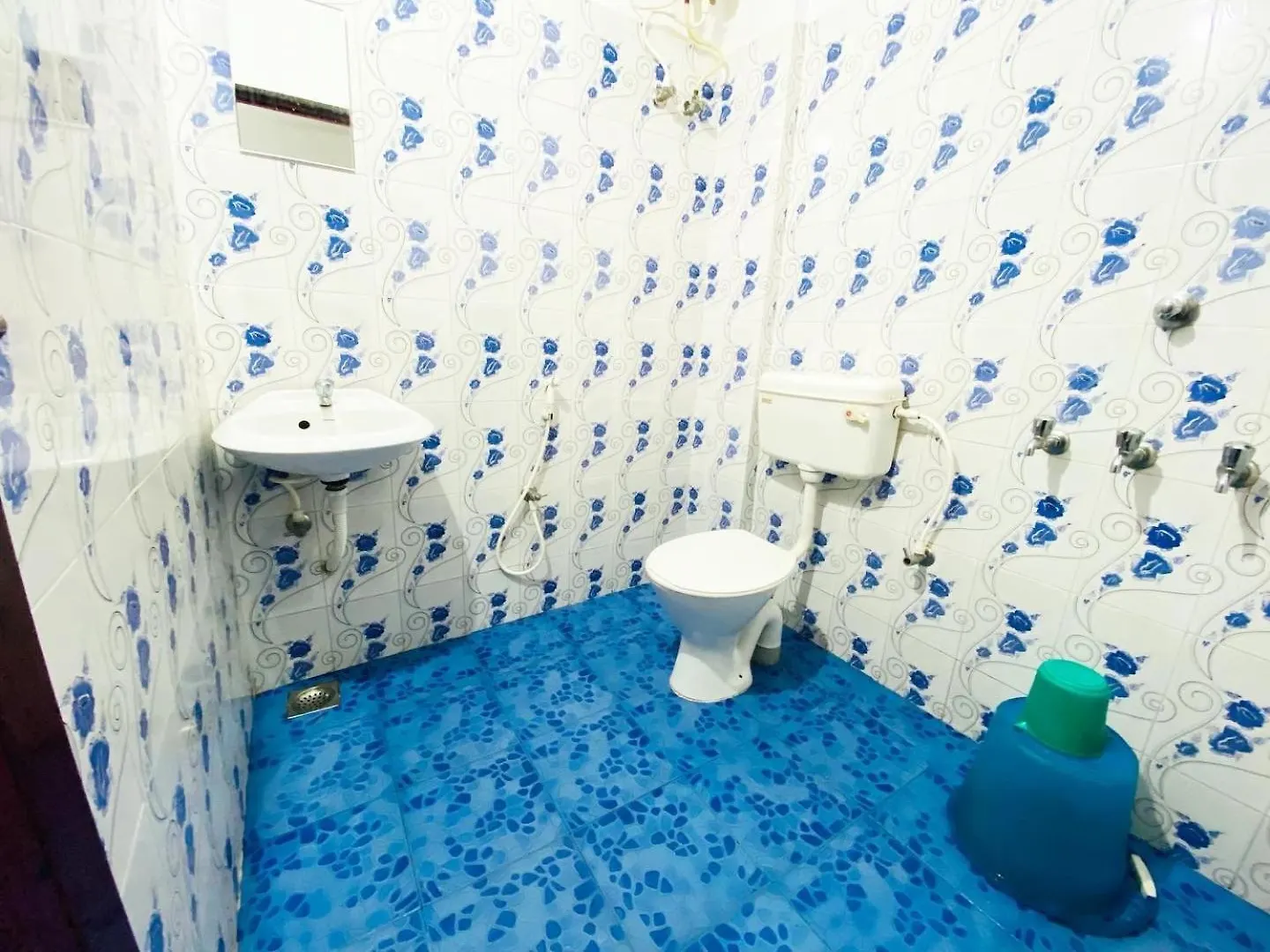 Lahiz Hotel Thiruvananthapuram India
